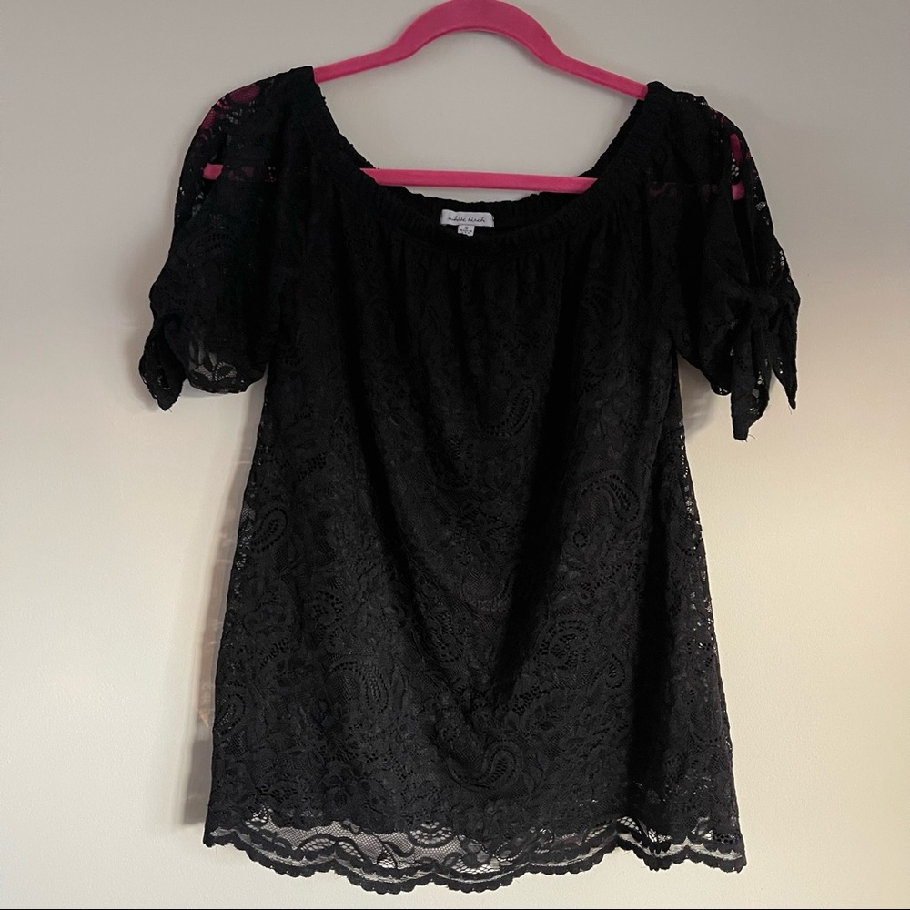Black lace short sleeve top